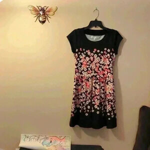 Lauren Conrad, size 8, pink flowers on black